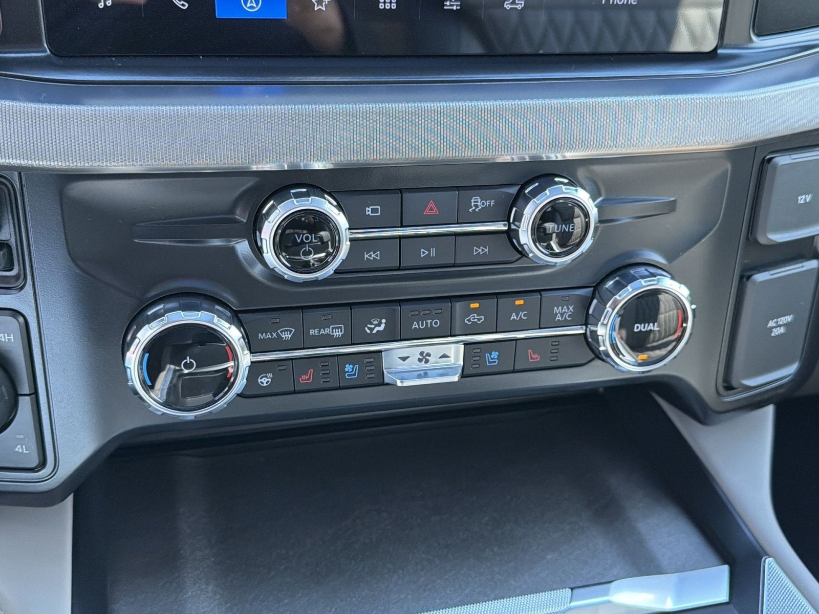 2026 Ford F-350SD Platinum Plus
