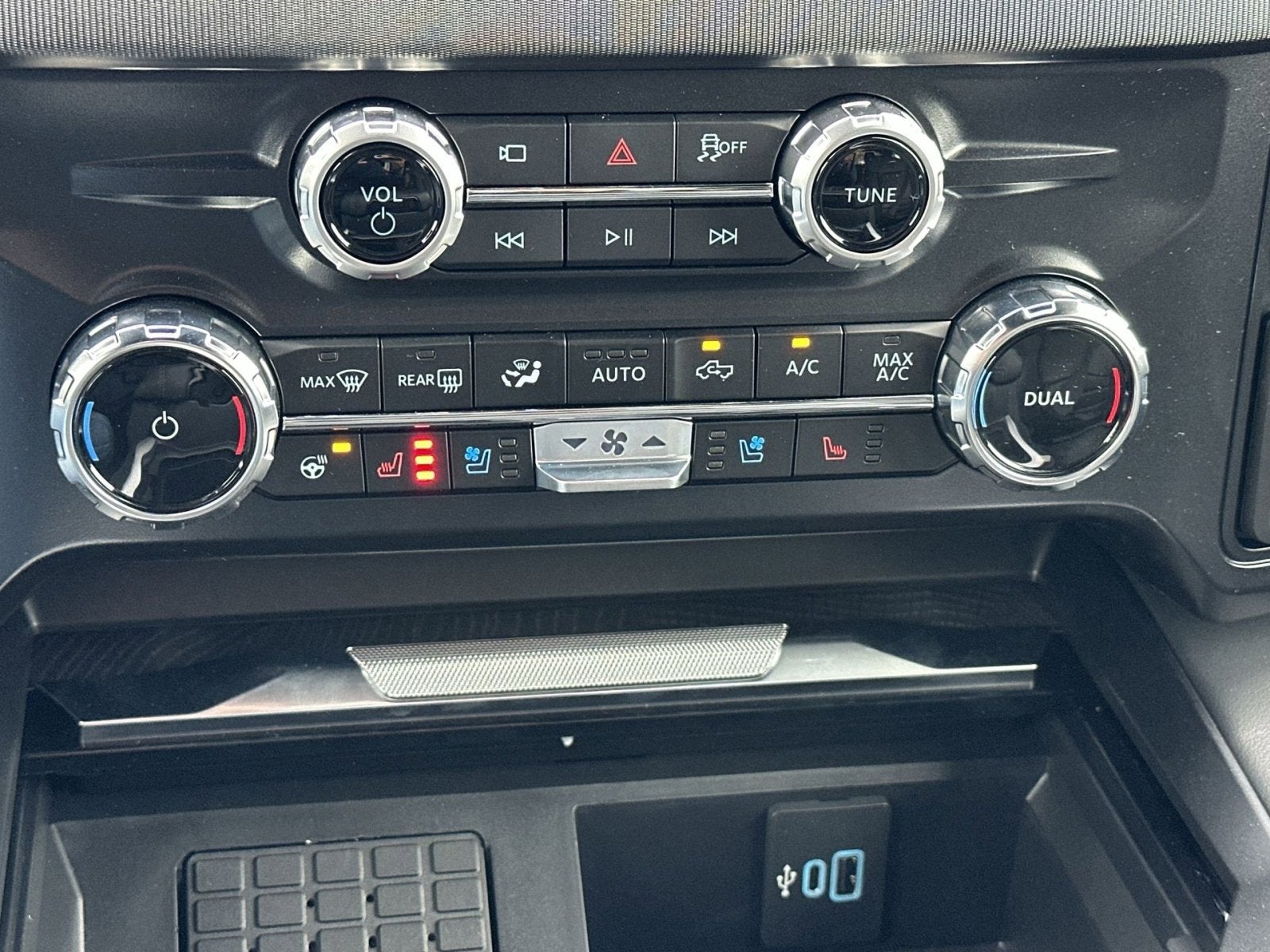 2025 Ford F-350SD Platinum Black Widow