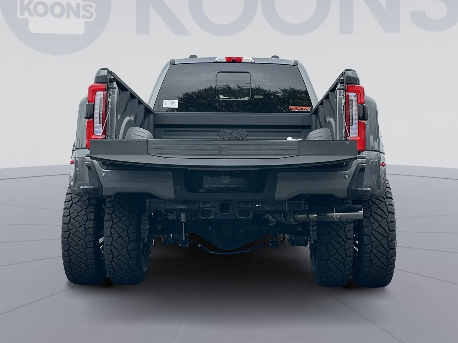 2025 Ford F-350SD Platinum Black Widow