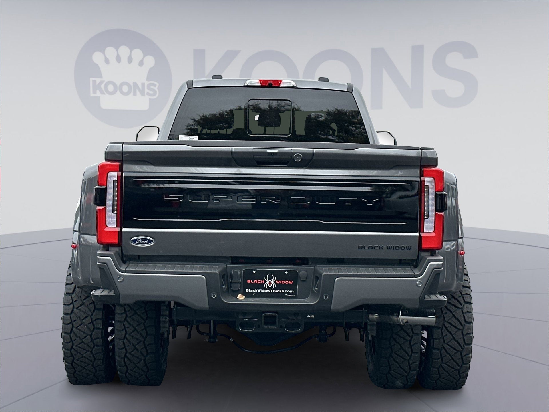 2025 Ford F-350SD Platinum Black Widow