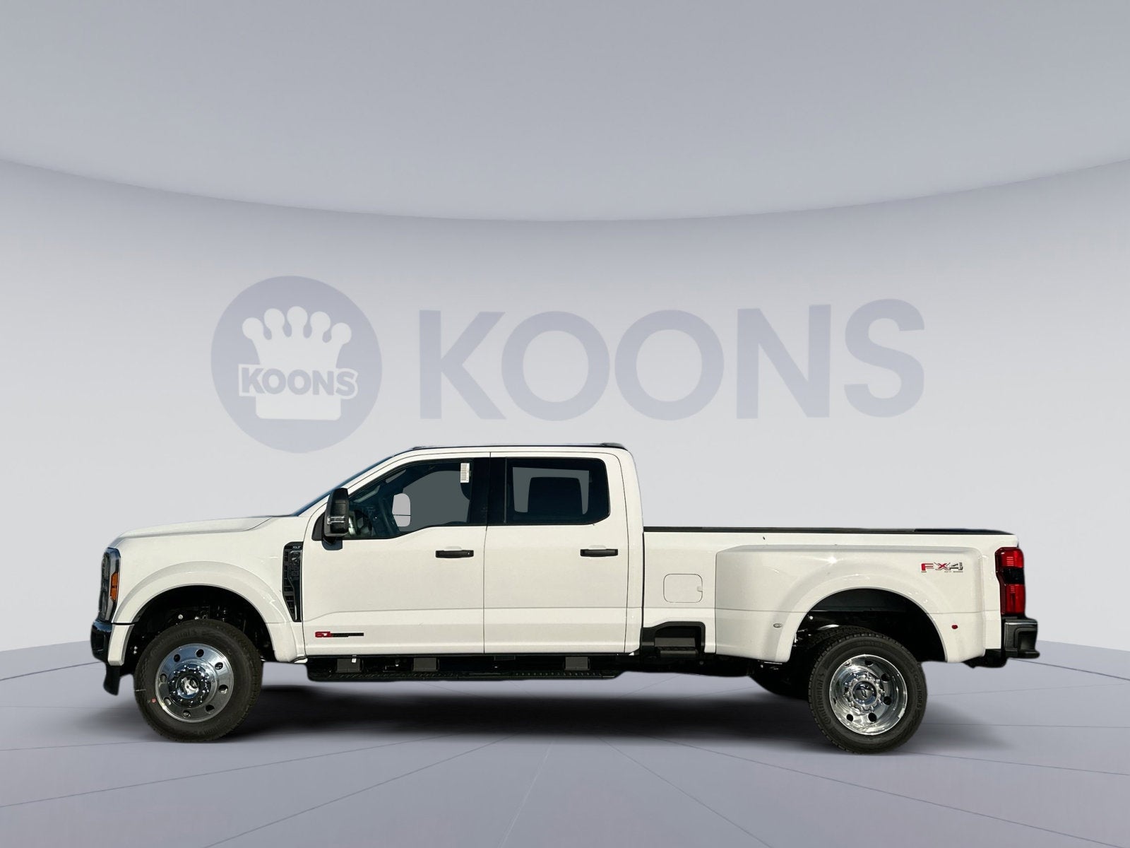 2026 Ford F-450SD XLT