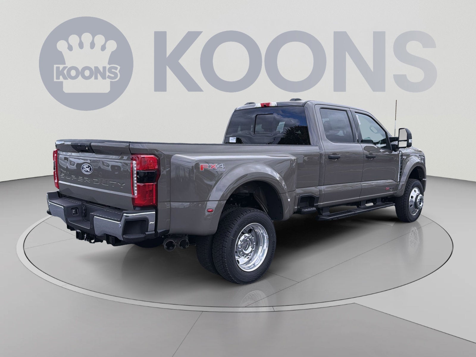 2027 Ford F-450SD XLT