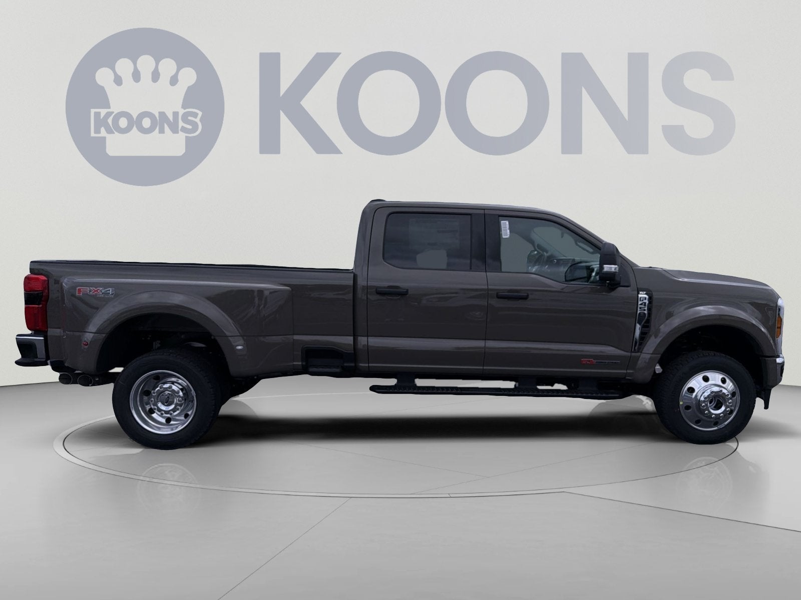 2027 Ford F-450SD XLT