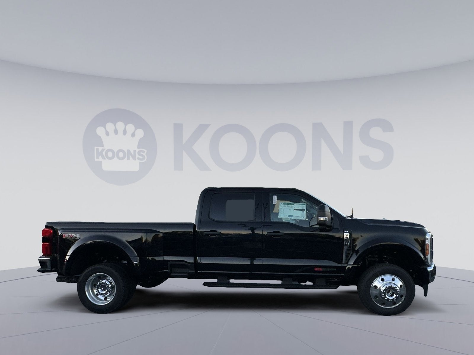 2026 Ford F-450SD XLT