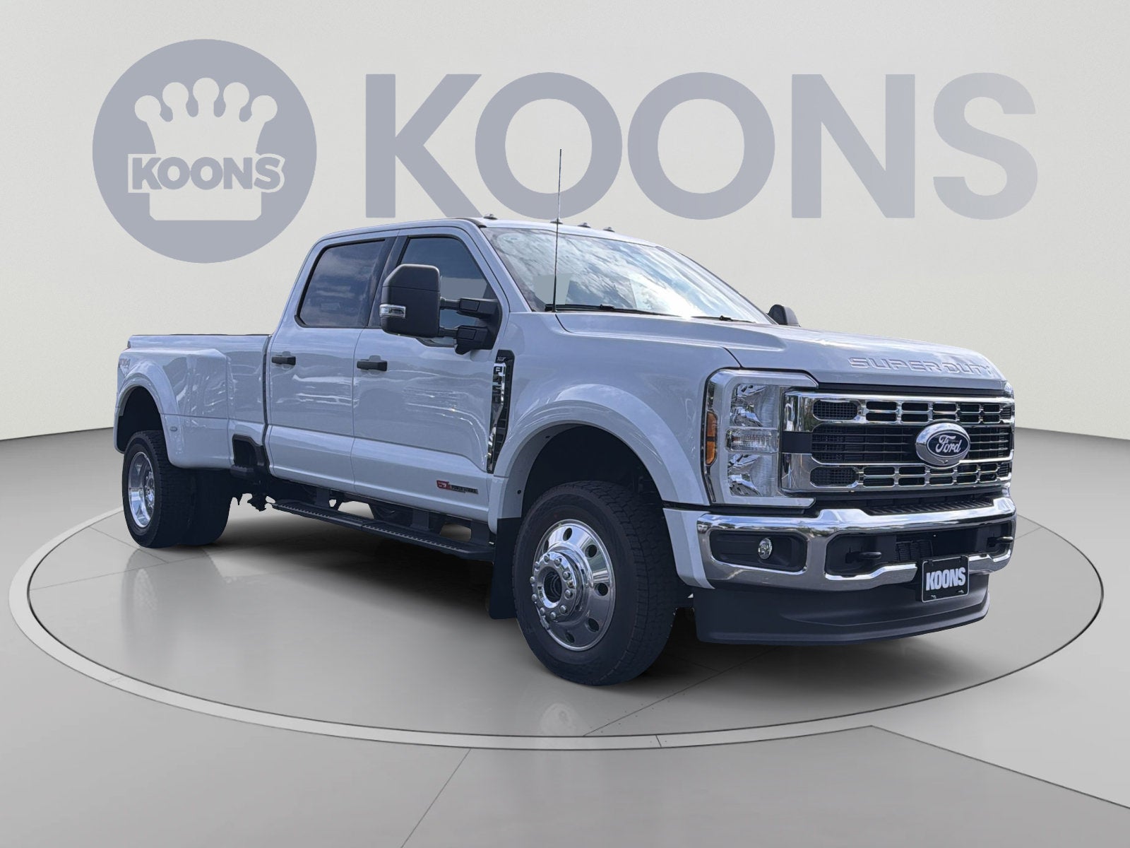 2027 Ford F-450SD XLT