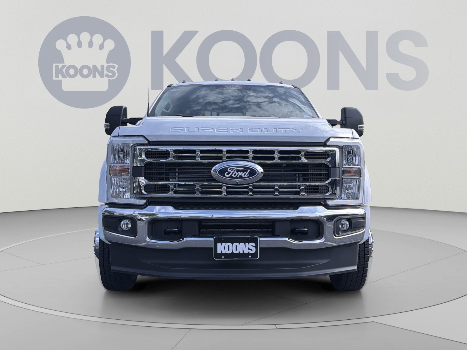 2027 Ford F-450SD XLT