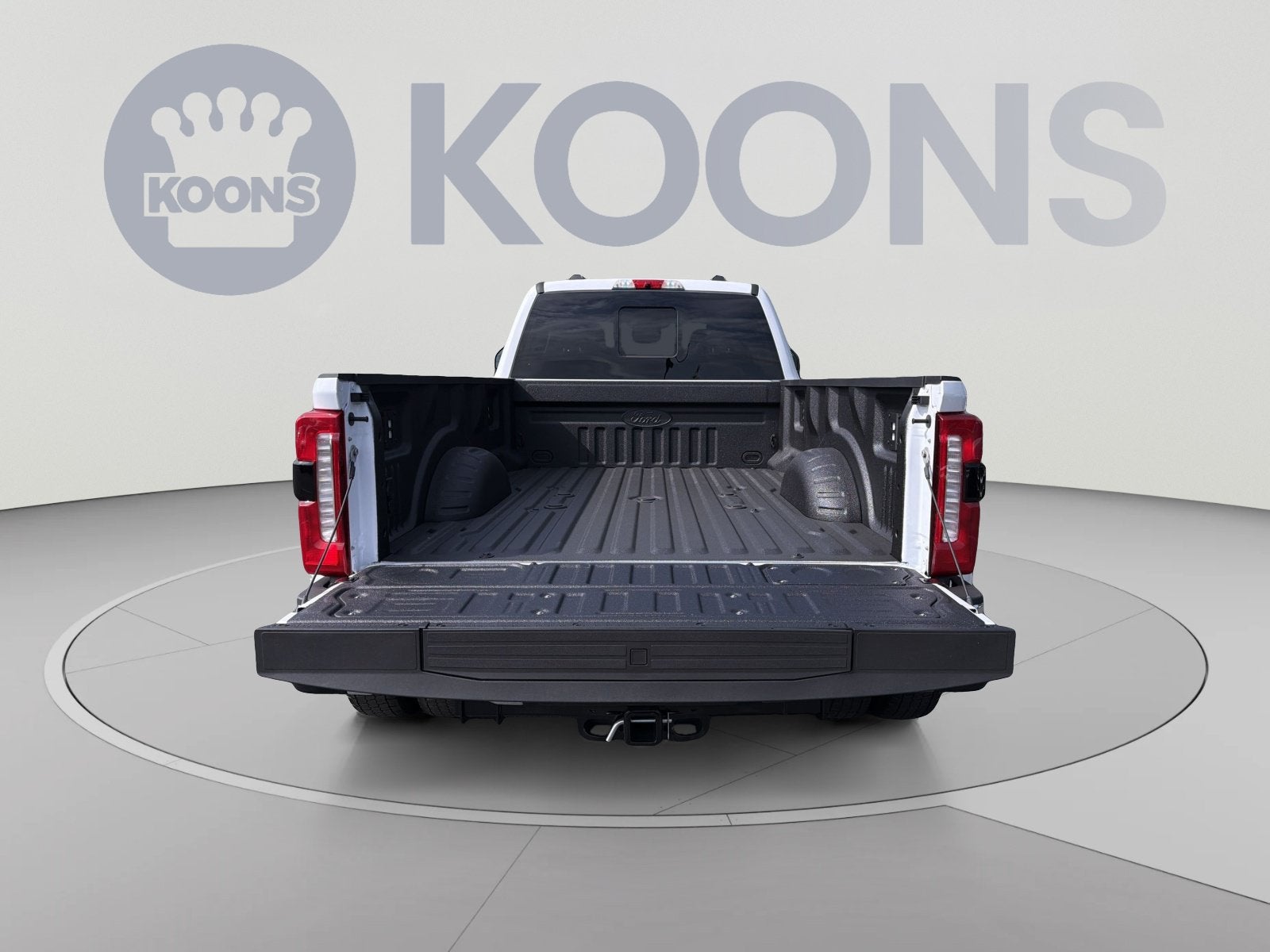 2027 Ford F-450SD XLT