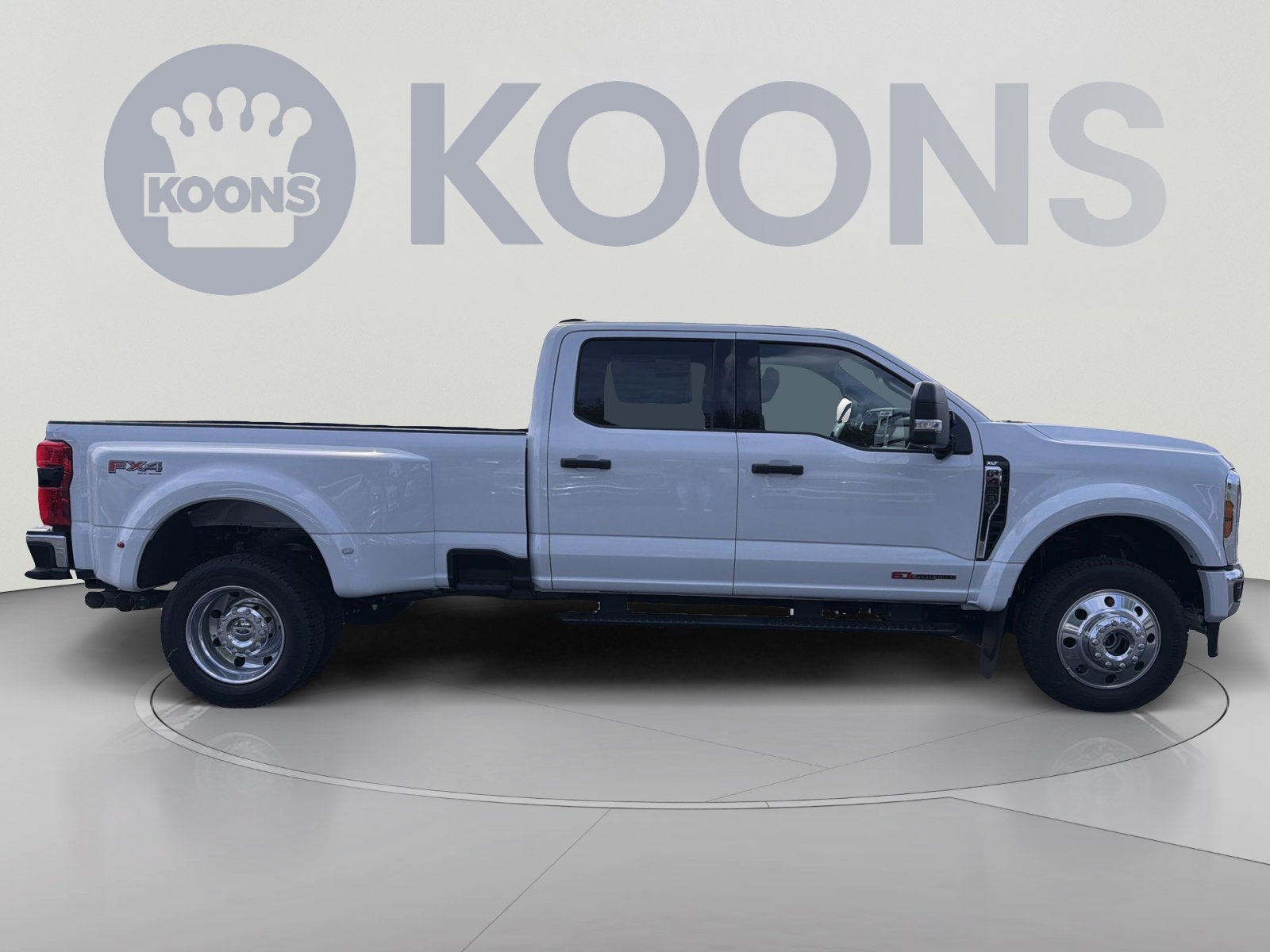 2027 Ford F-450SD XLT