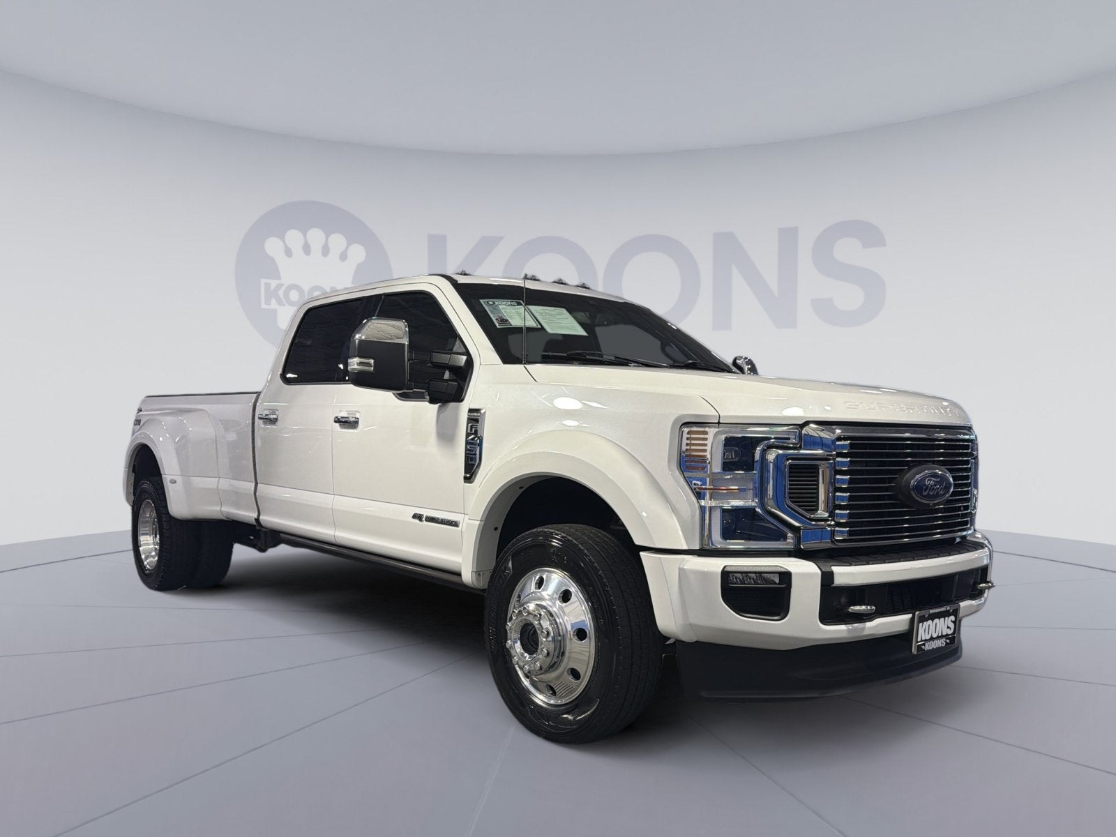 2022 Ford F-450SD Platinum