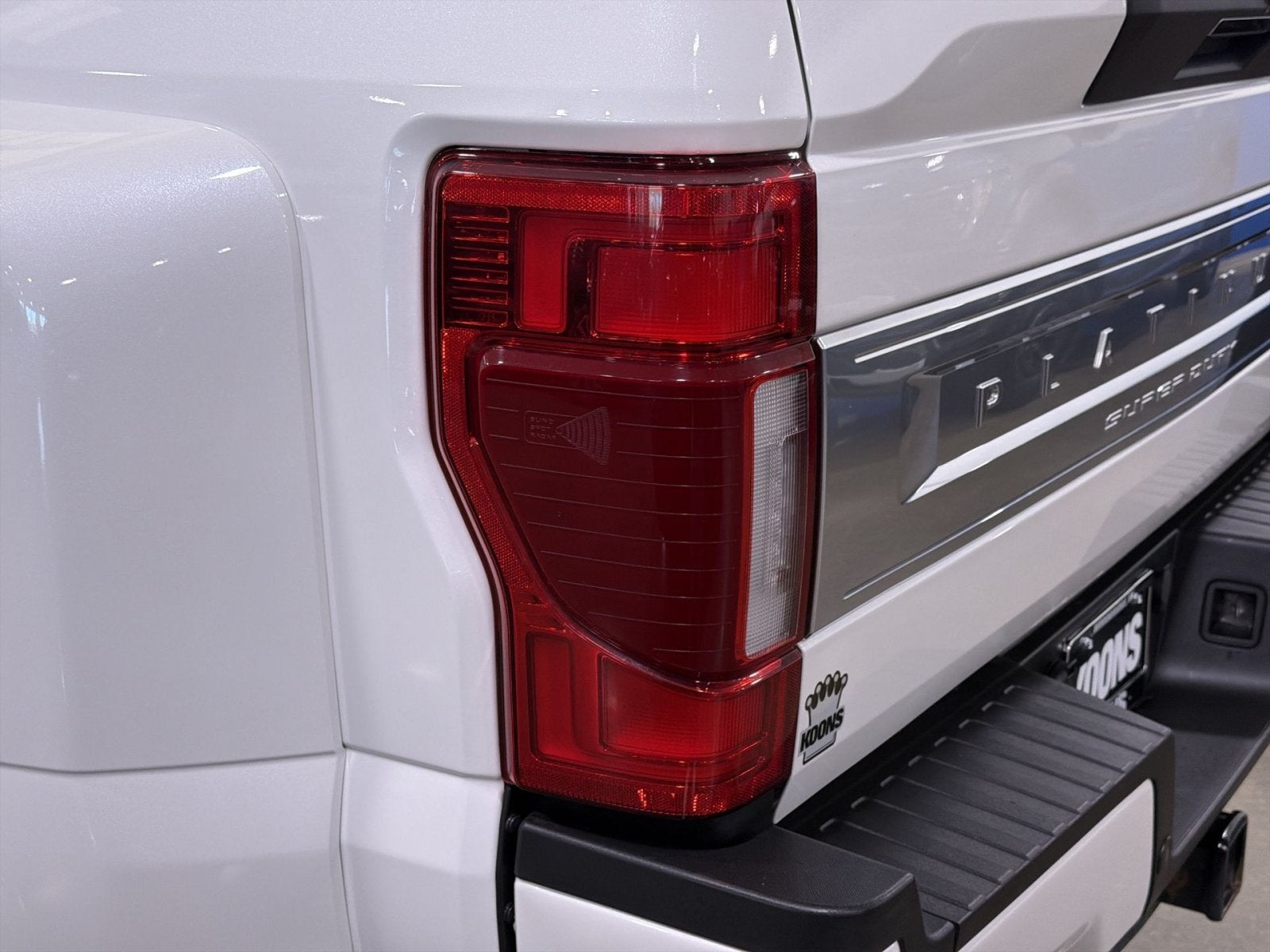 2022 Ford F-450SD Platinum