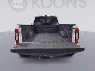 2022 Ford F-450SD Platinum