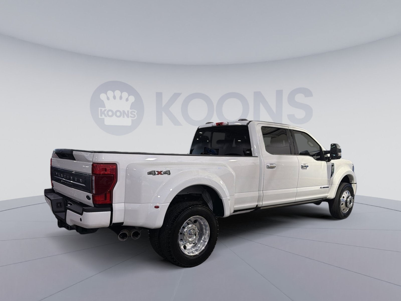 2022 Ford F-450SD Platinum