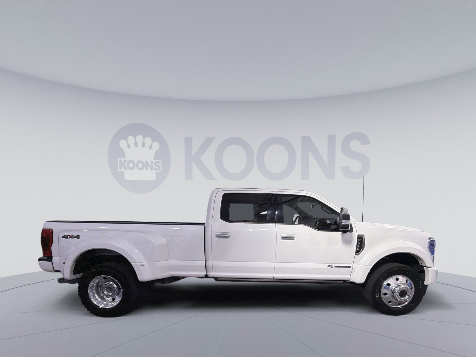 2022 Ford F-450SD Platinum