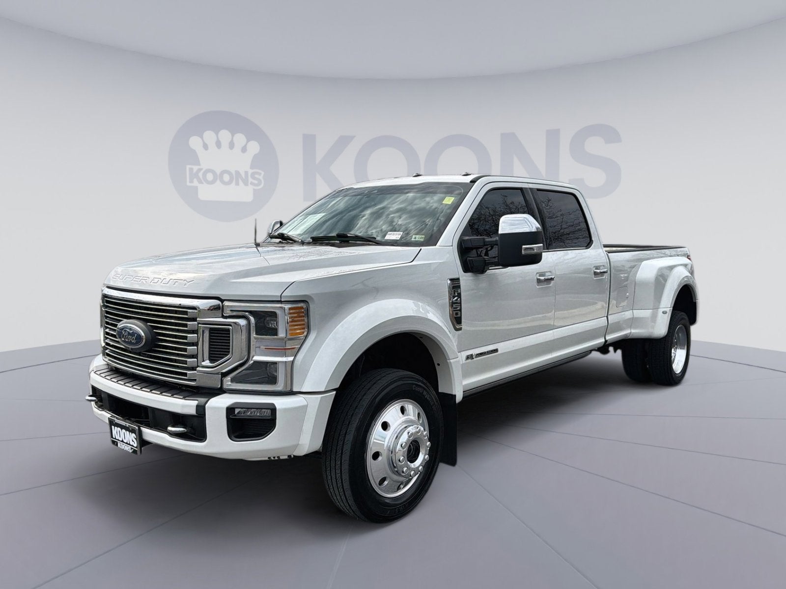 2022 Ford F-450SD Platinum