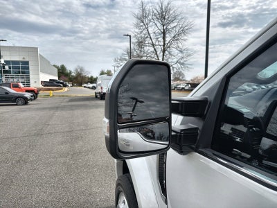 2022 Ford F-450SD Platinum