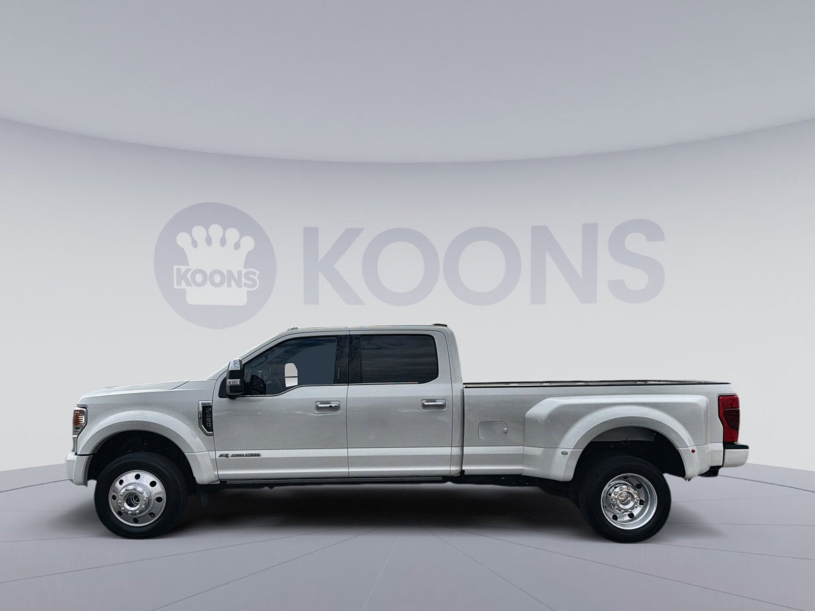 2022 Ford F-450SD Platinum