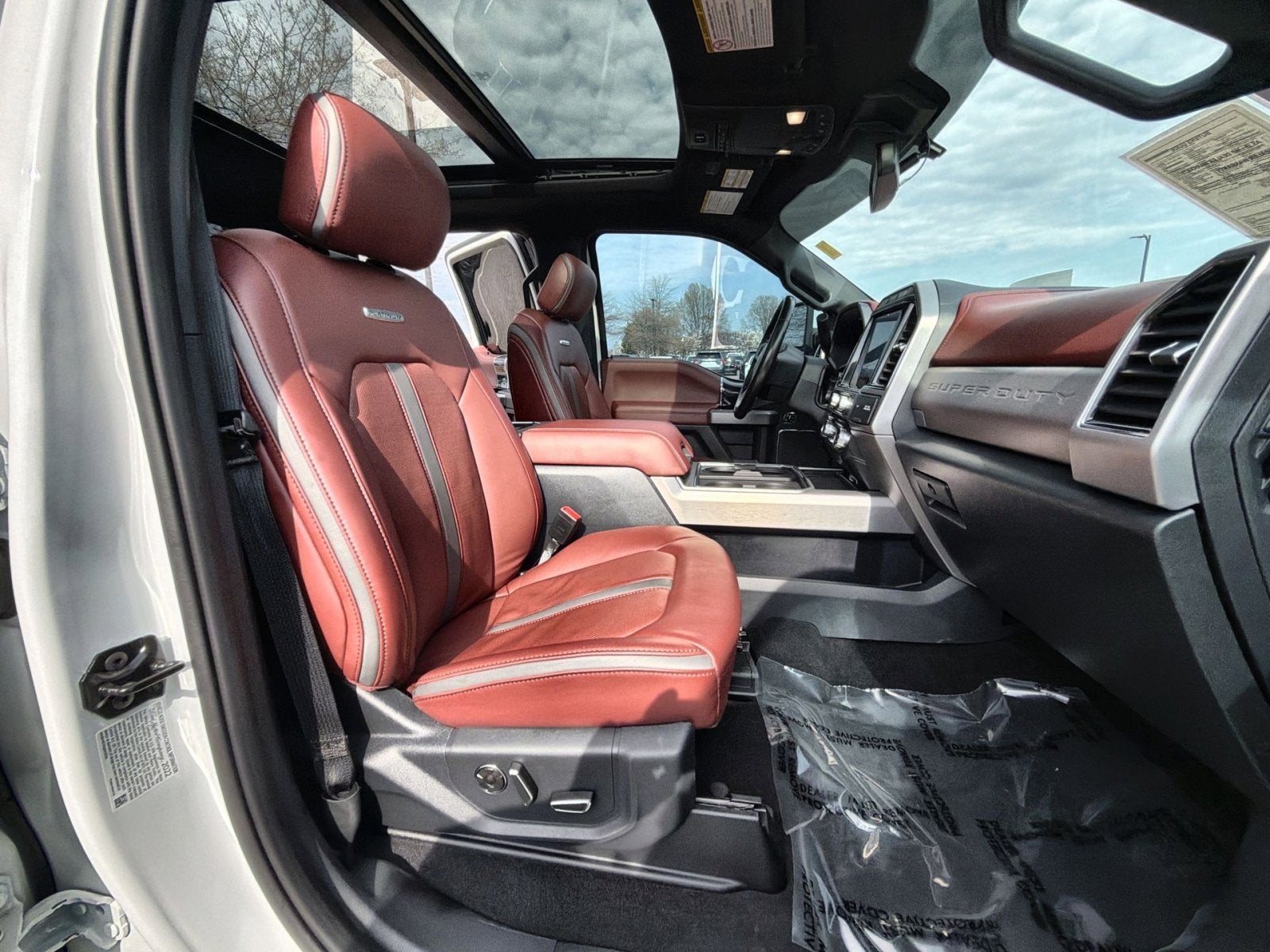 2022 Ford F-450SD Platinum