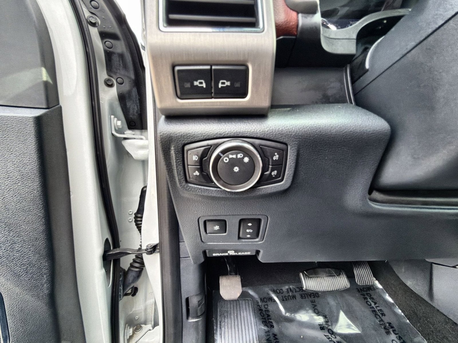 2022 Ford F-450SD Platinum