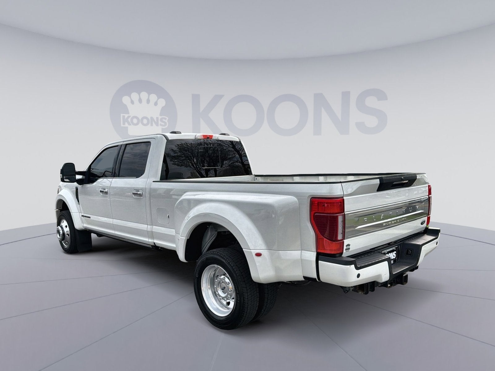 2022 Ford F-450SD Platinum