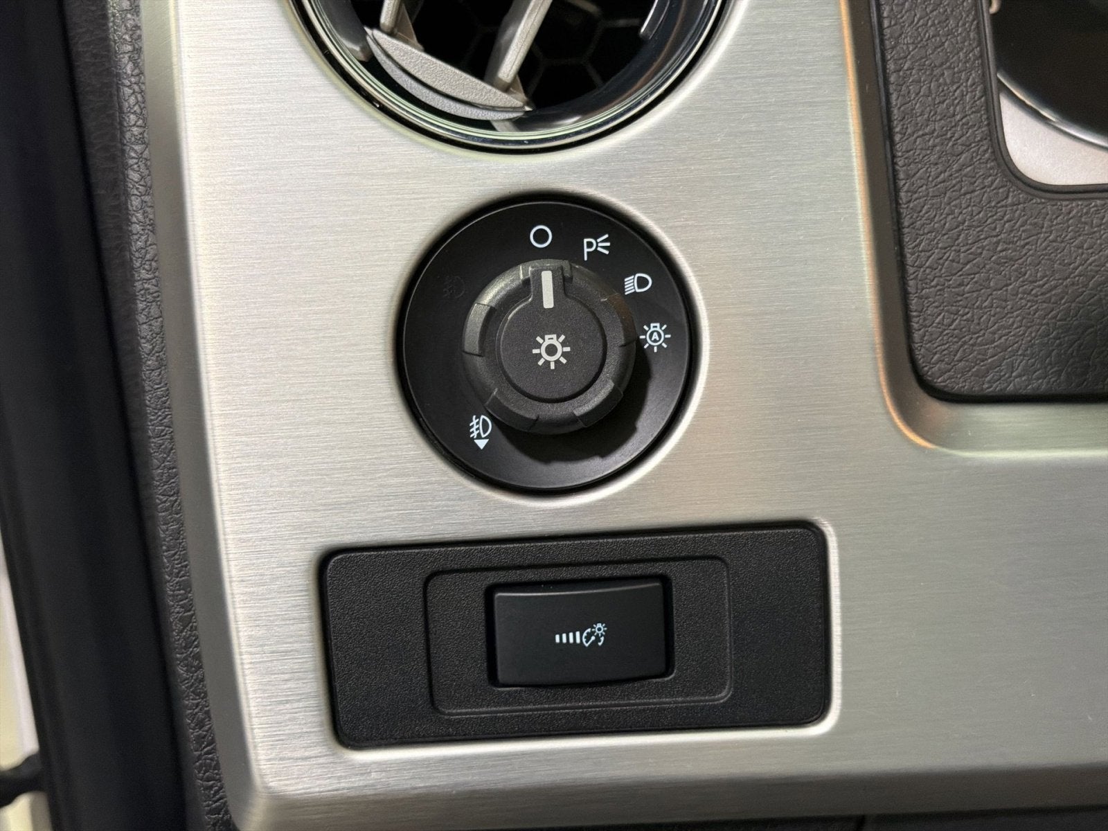 2014 Ford F-150 Platinum