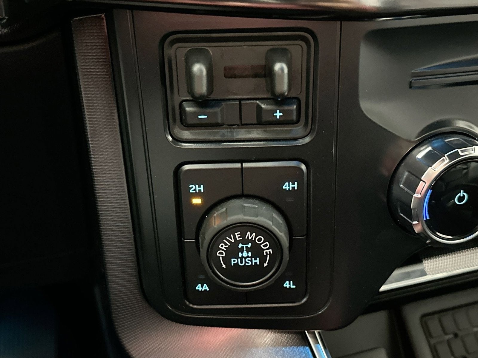 2025 Ford F-150 Raptor R