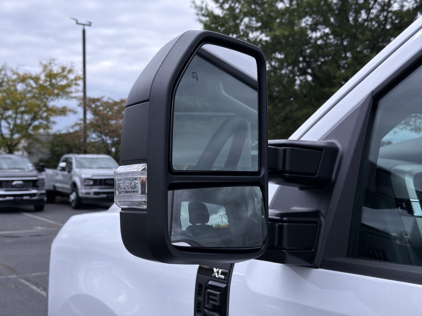 2027 Ford F-350SD XL