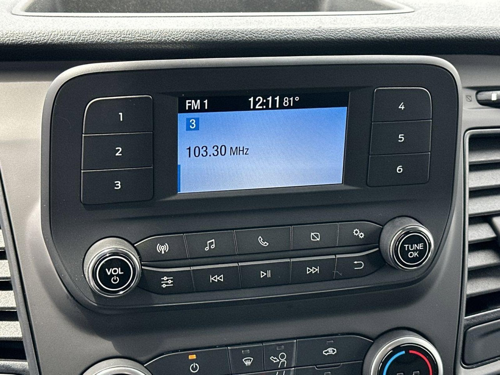 2025 Ford Transit-150 Low Roof