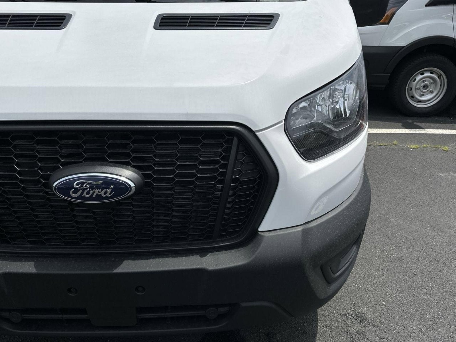 2025 Ford Transit-150 Low Roof