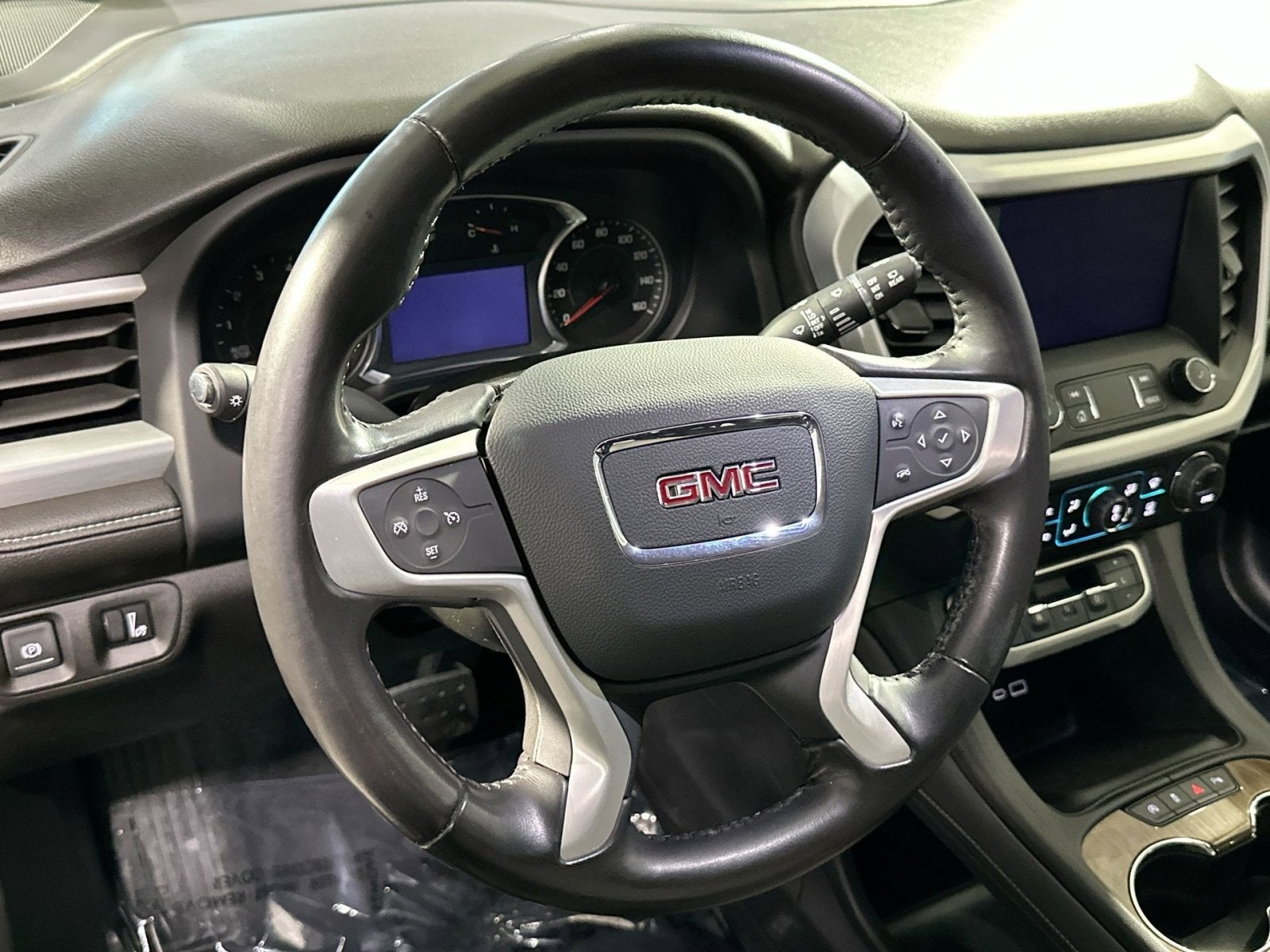 2020 GMC Acadia SLE