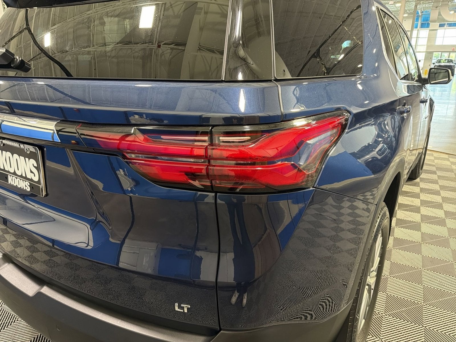 2023 Chevrolet Traverse LT