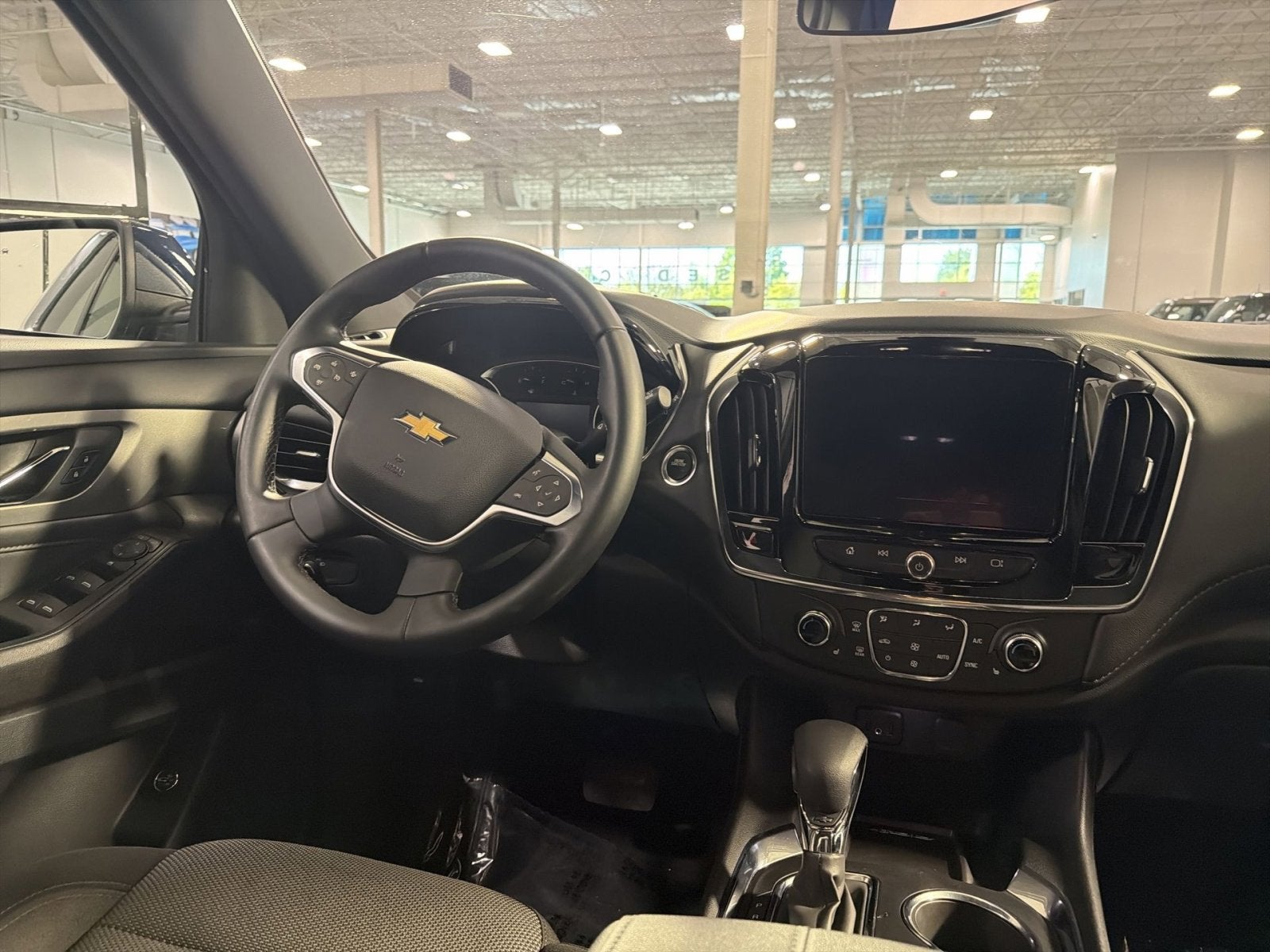 2023 Chevrolet Traverse LT