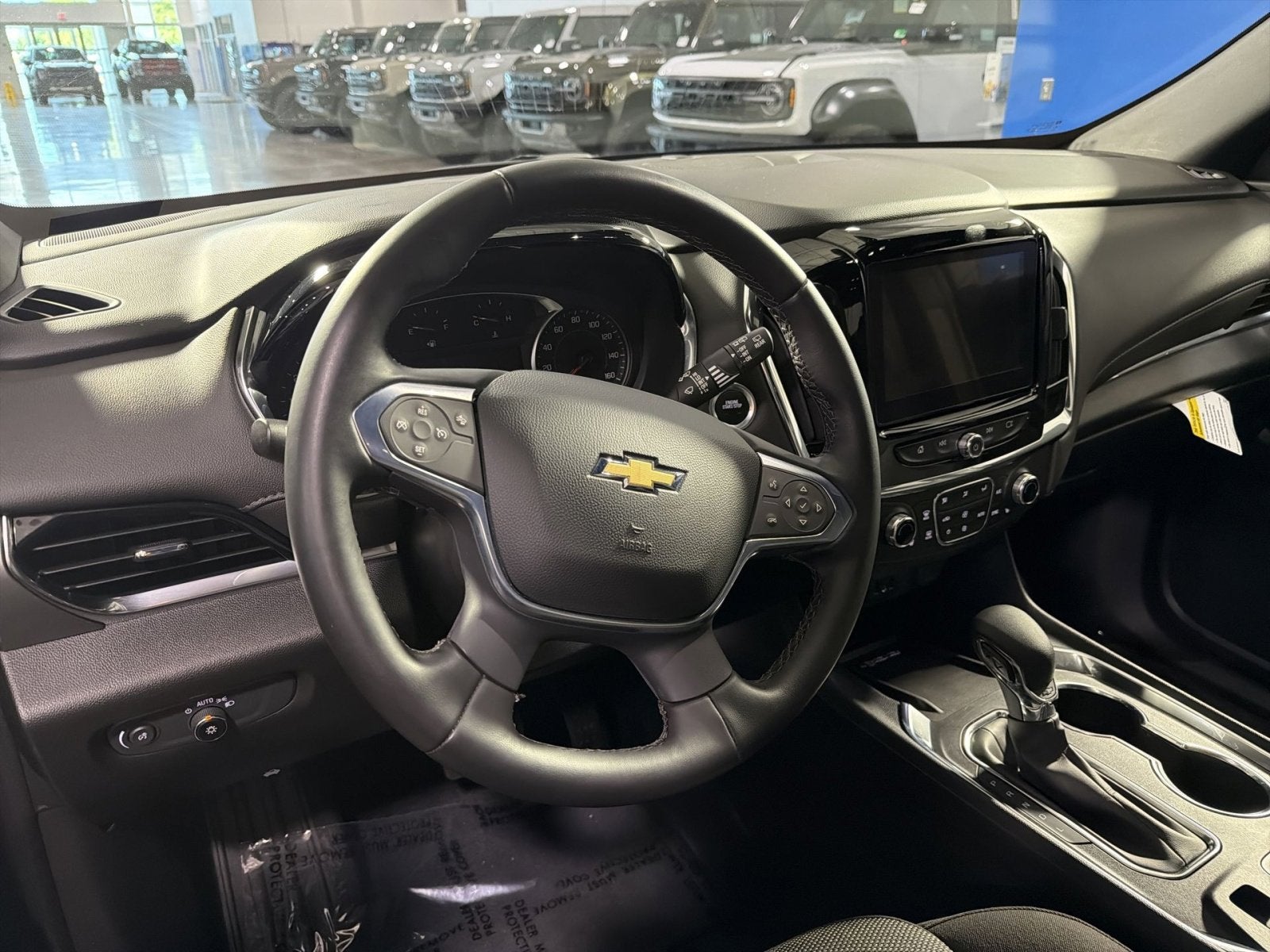 2023 Chevrolet Traverse LT