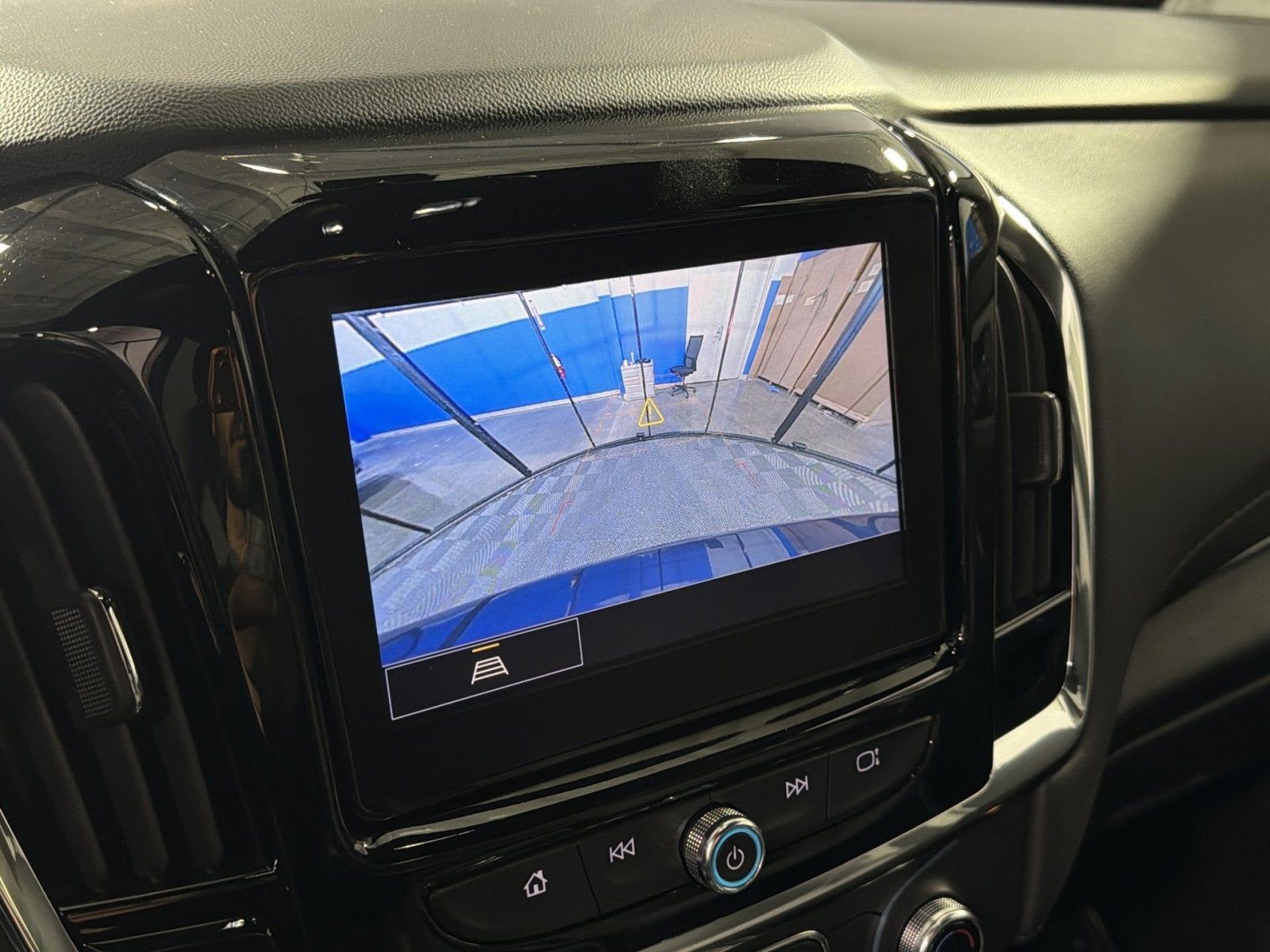 2023 Chevrolet Traverse LT