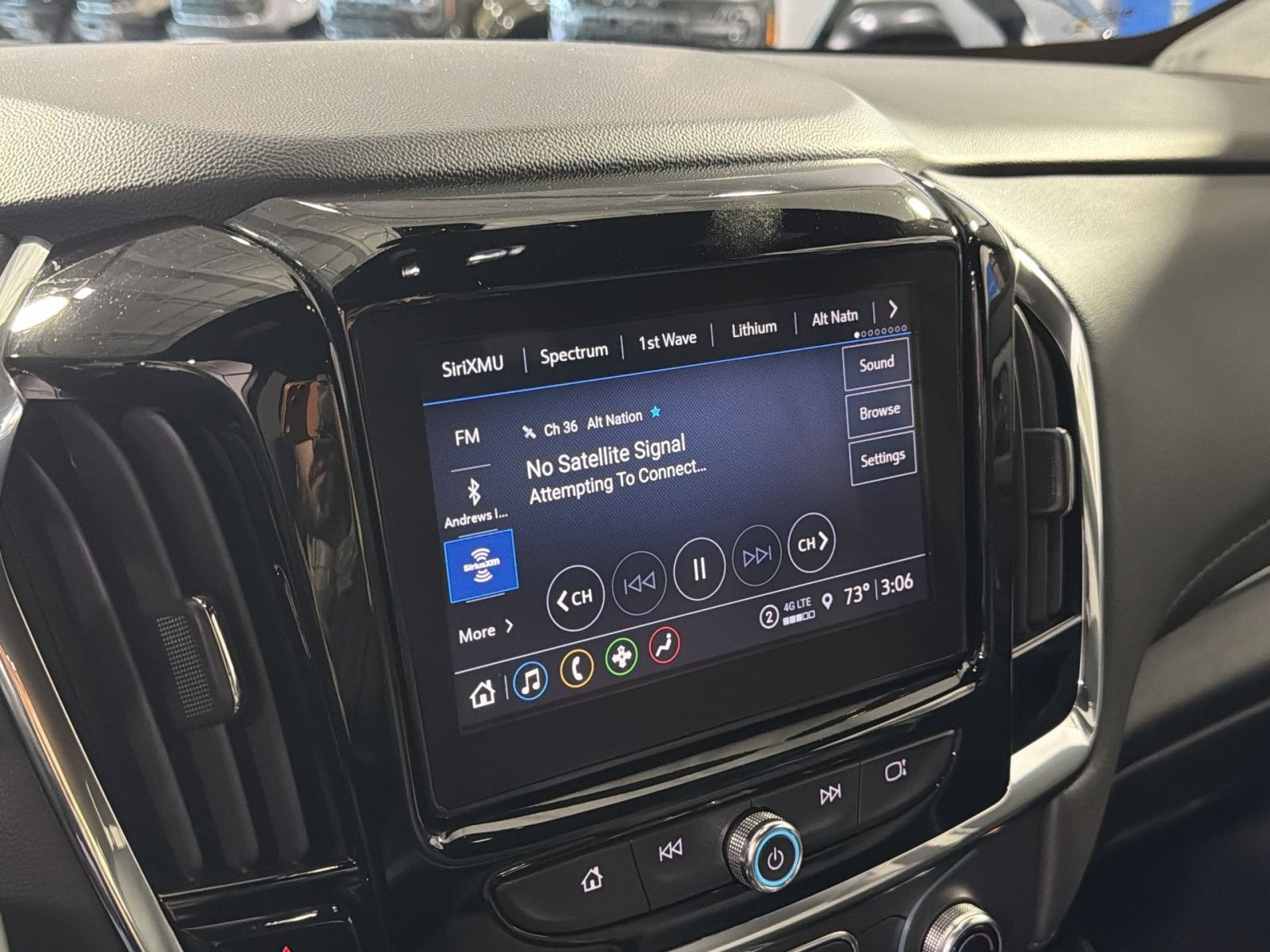 2023 Chevrolet Traverse LT