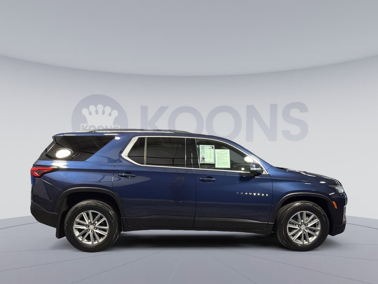 2023 Chevrolet Traverse LT