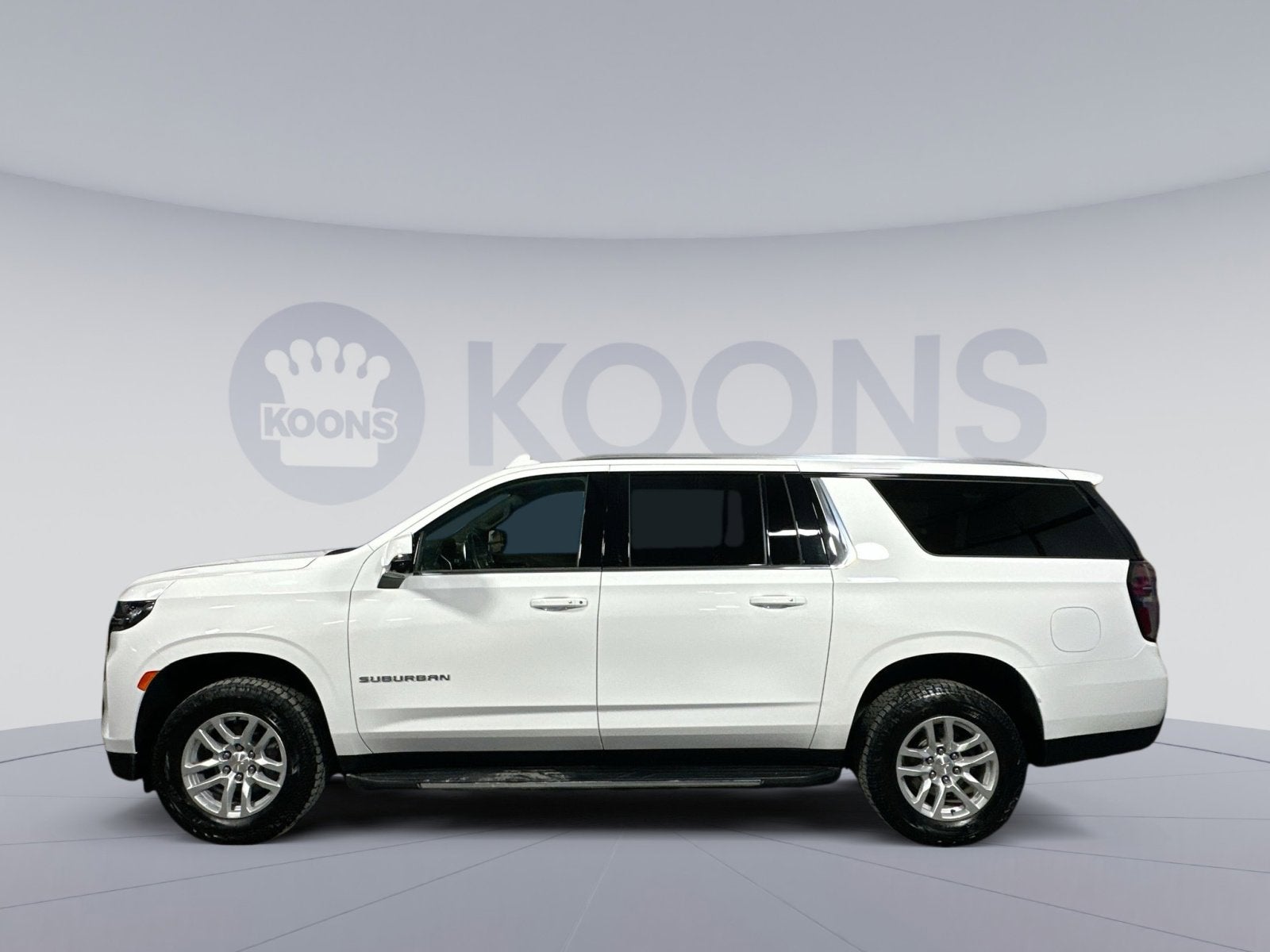 2023 Chevrolet Suburban LT