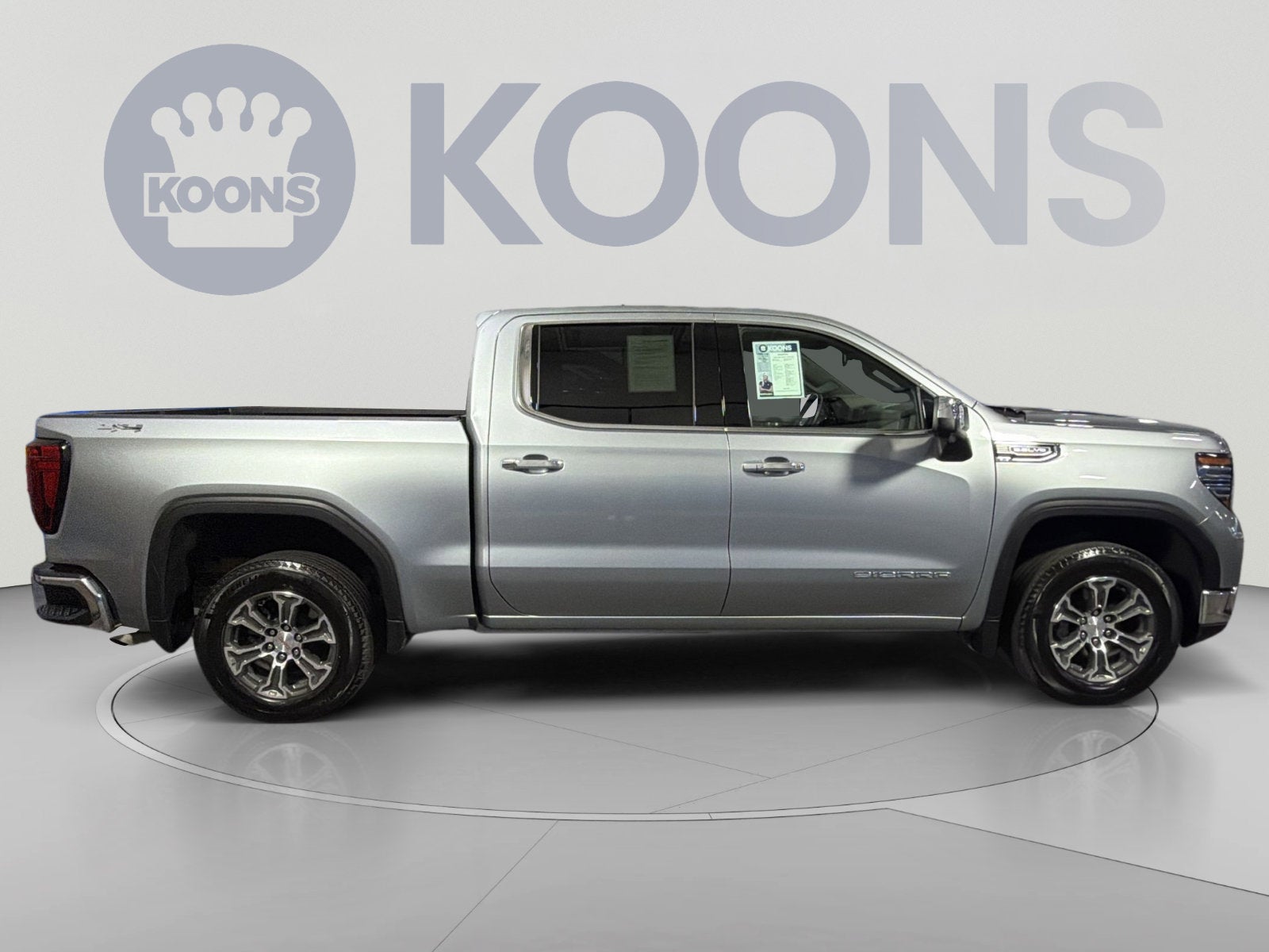 2025 GMC Sierra 1500 SLT