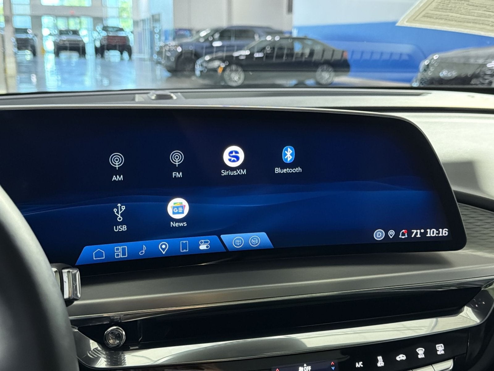 2024 Cadillac LYRIQ Luxury