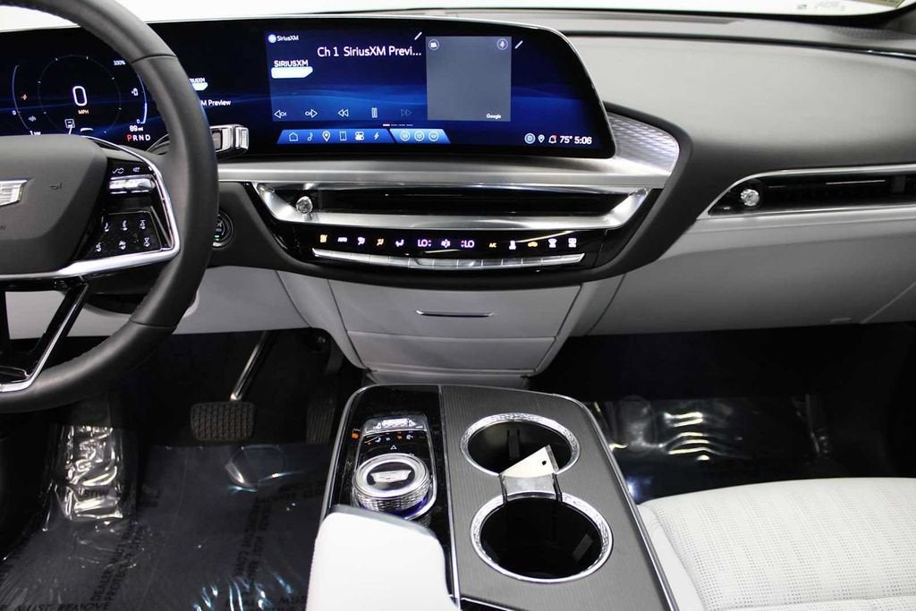 2024 Cadillac LYRIQ Luxury