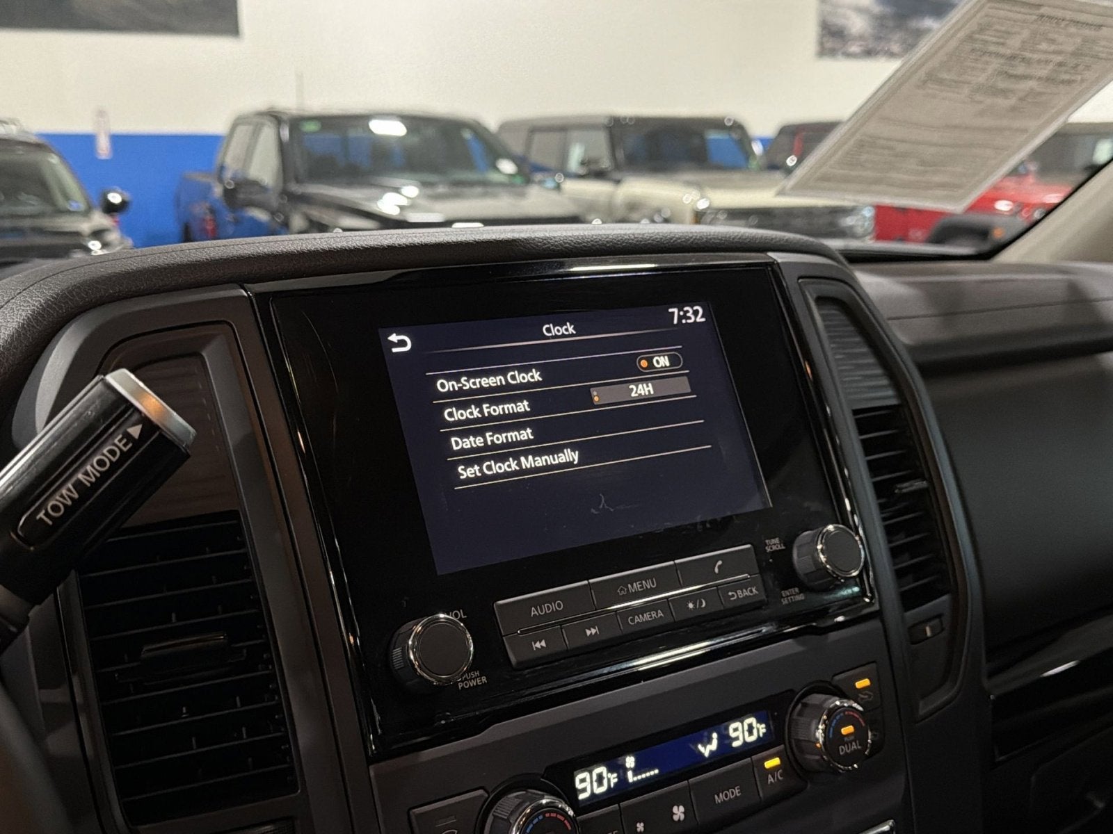 2024 Nissan Titan XD SV