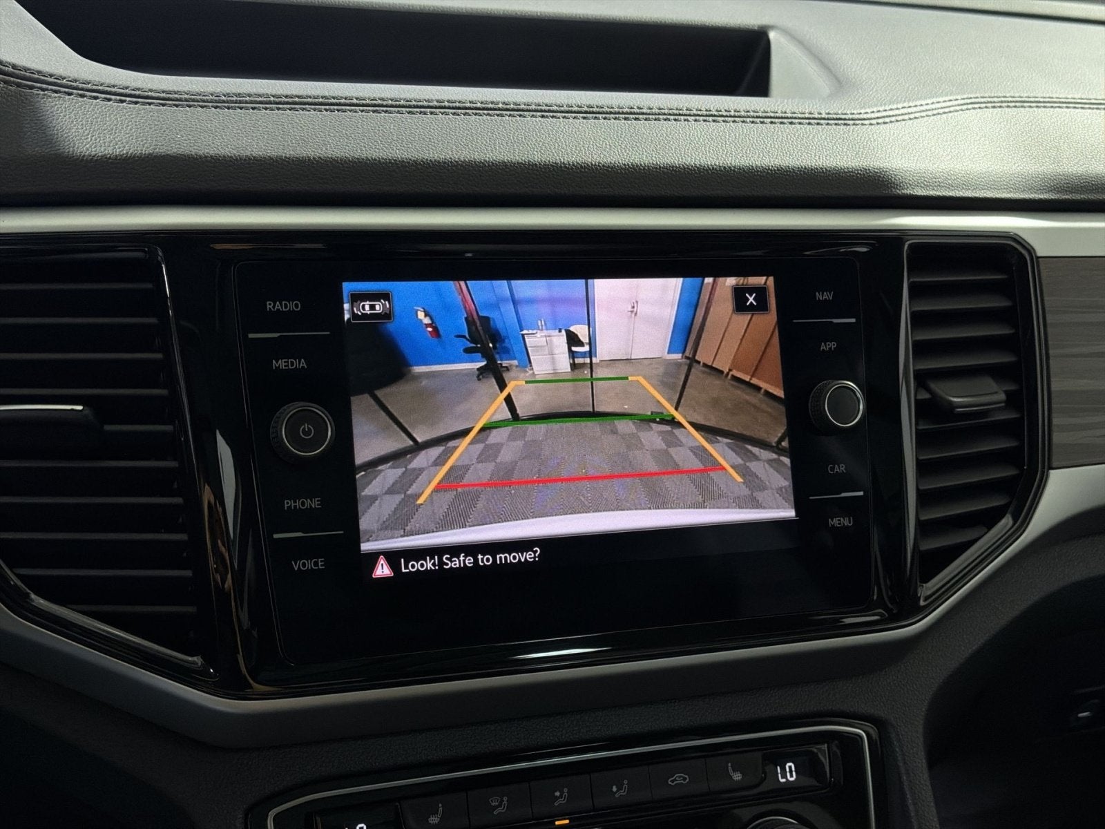 2023 Volkswagen Atlas 2.0T SEL