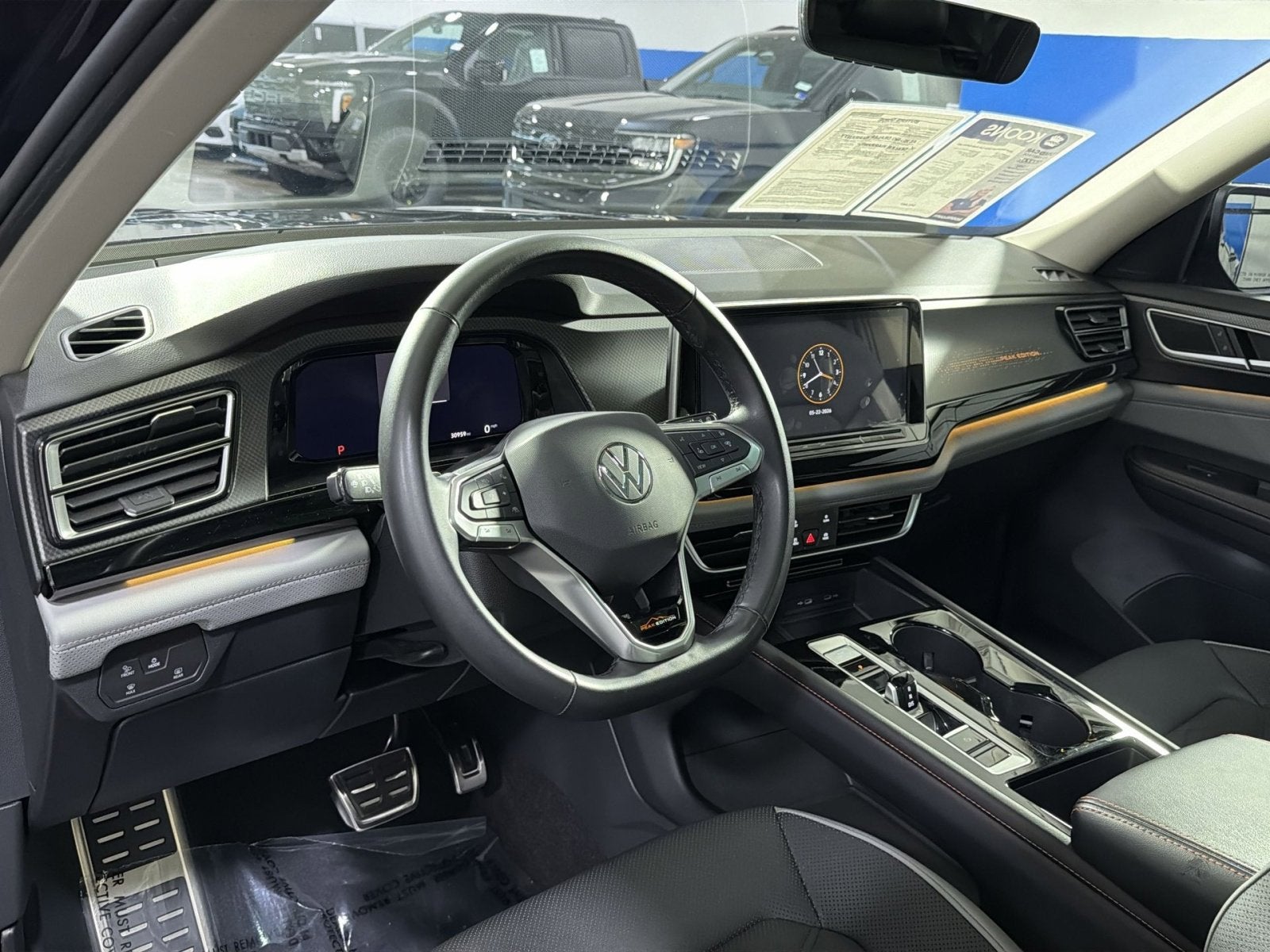 2024 Volkswagen Atlas 2.0T Peak Edition SEL