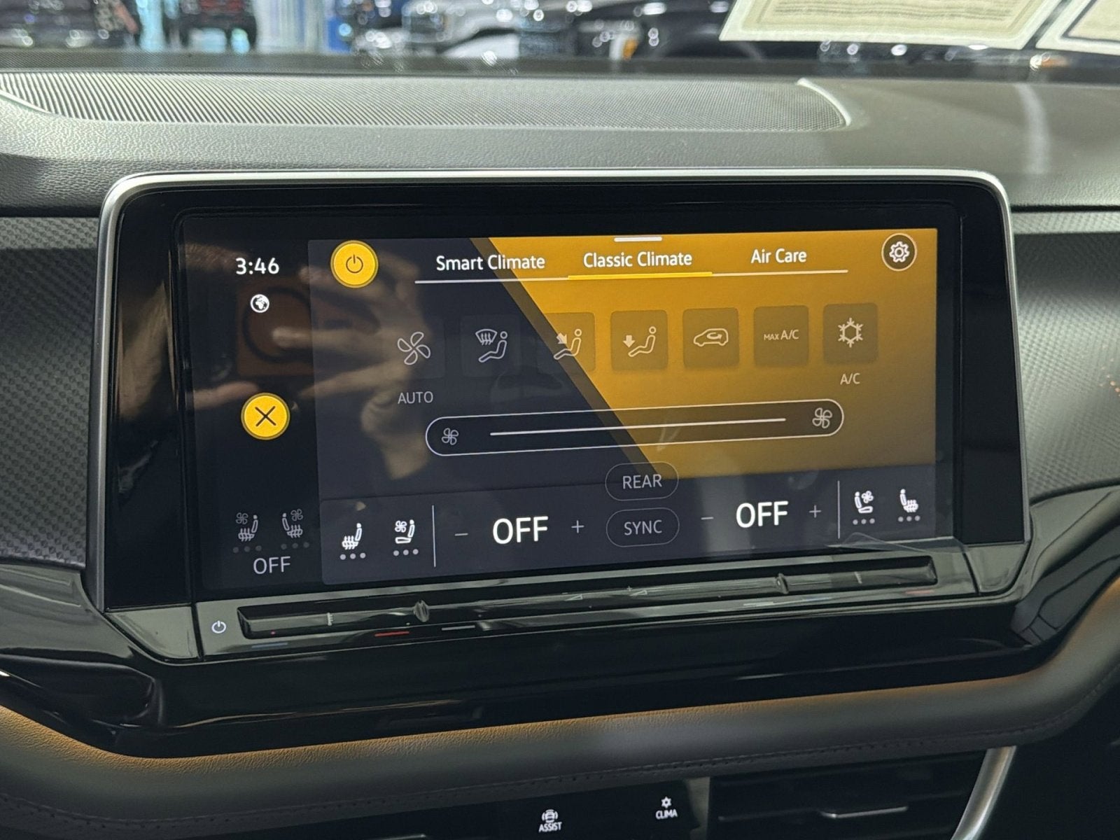 2024 Volkswagen Atlas 2.0T Peak Edition SEL