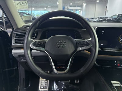 2024 Volkswagen Atlas 2.0T Peak Edition SEL