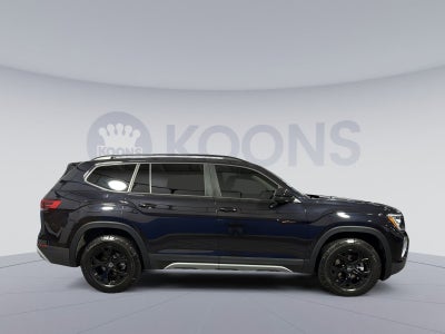 2024 Volkswagen Atlas 2.0T Peak Edition SEL