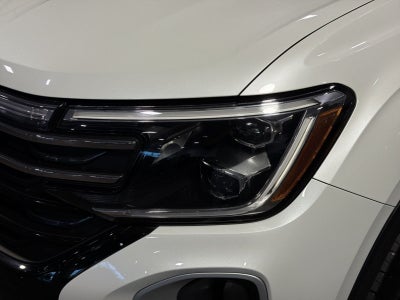 2024 Volkswagen Atlas 2.0T Peak Edition SEL