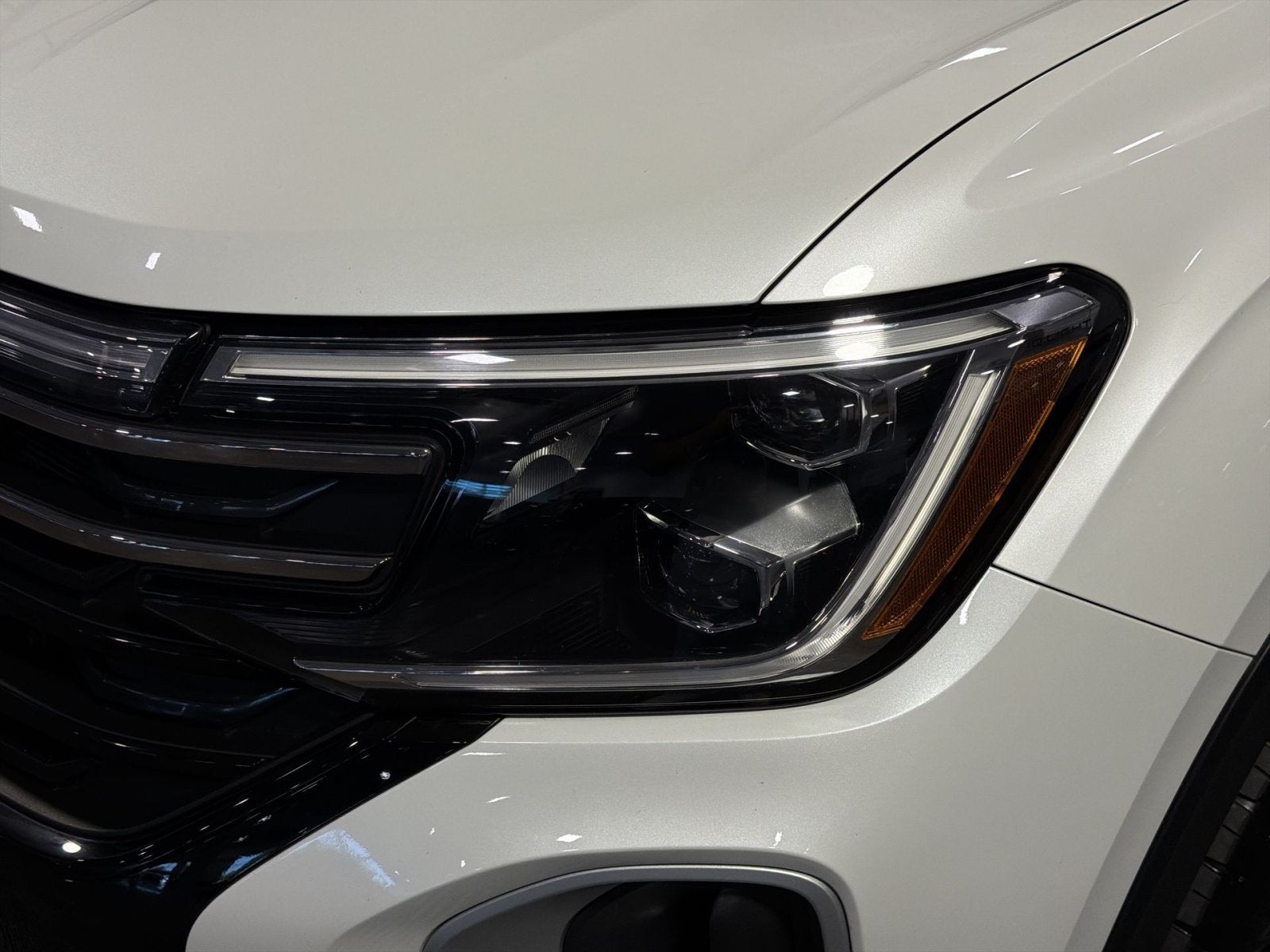 2024 Volkswagen Atlas 2.0T Peak Edition SEL