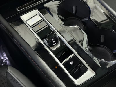 2024 Volkswagen Atlas 2.0T Peak Edition SEL