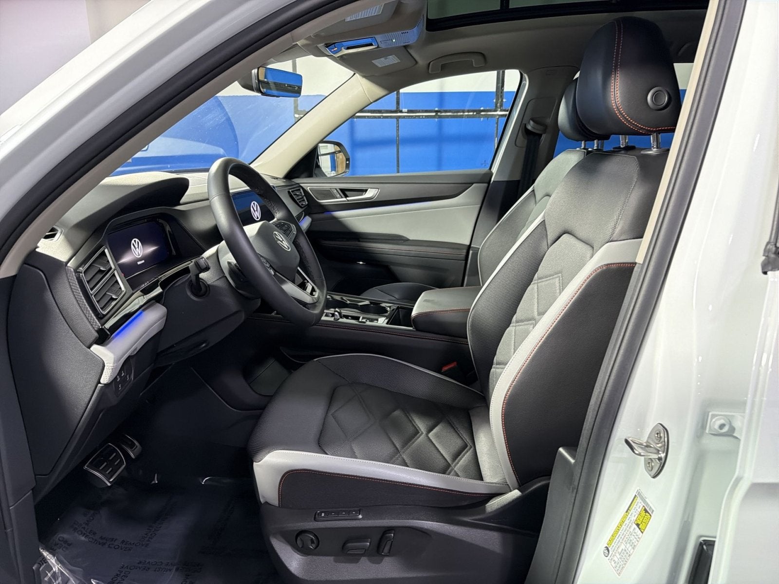 2024 Volkswagen Atlas 2.0T Peak Edition SEL