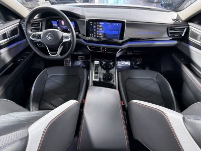 2024 Volkswagen Atlas 2.0T Peak Edition SEL